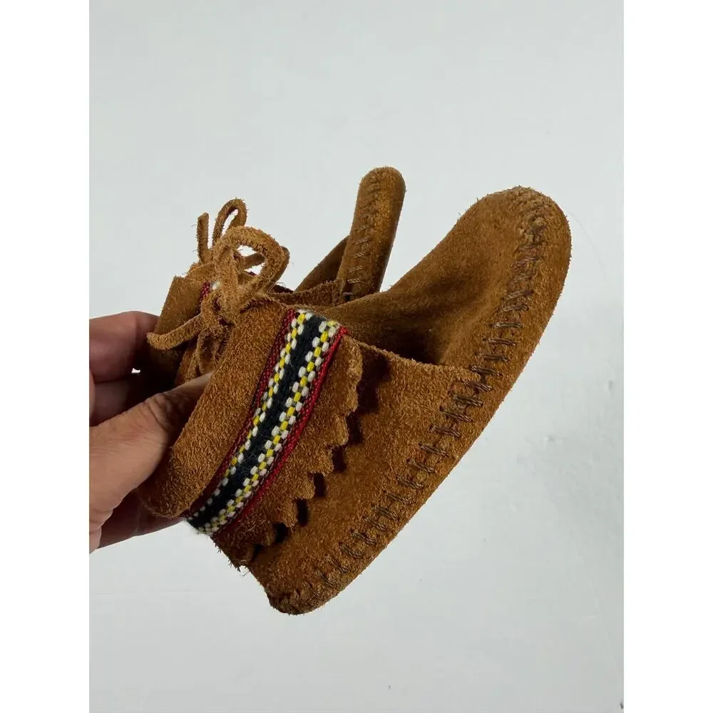 Minnetonka Brown Suede Lace Up Moccasin Soft Sole Shoes Size 4 5 toddler